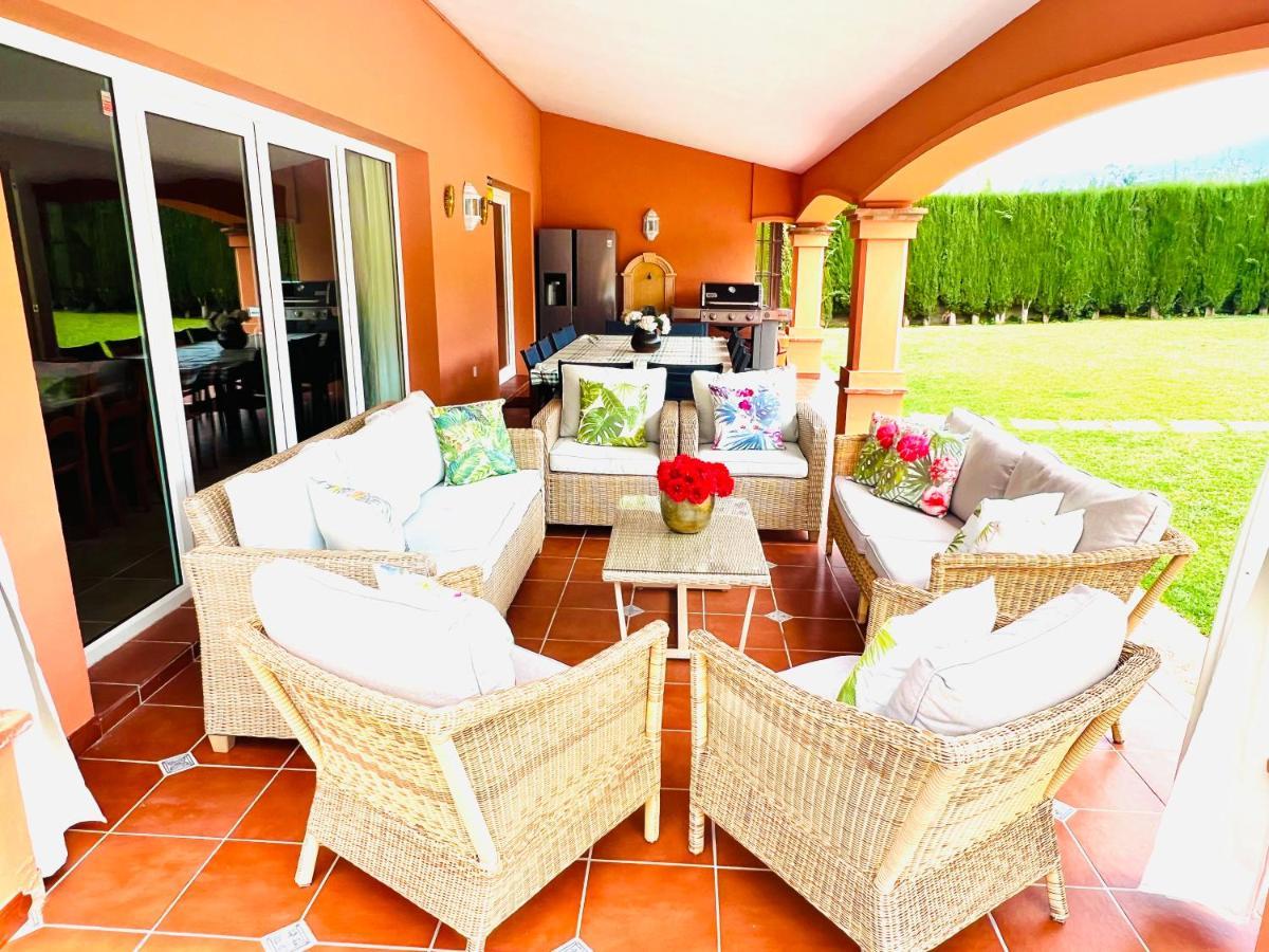 Villa Summer Sol Mediterranea 알하우린데라토레 외부 사진